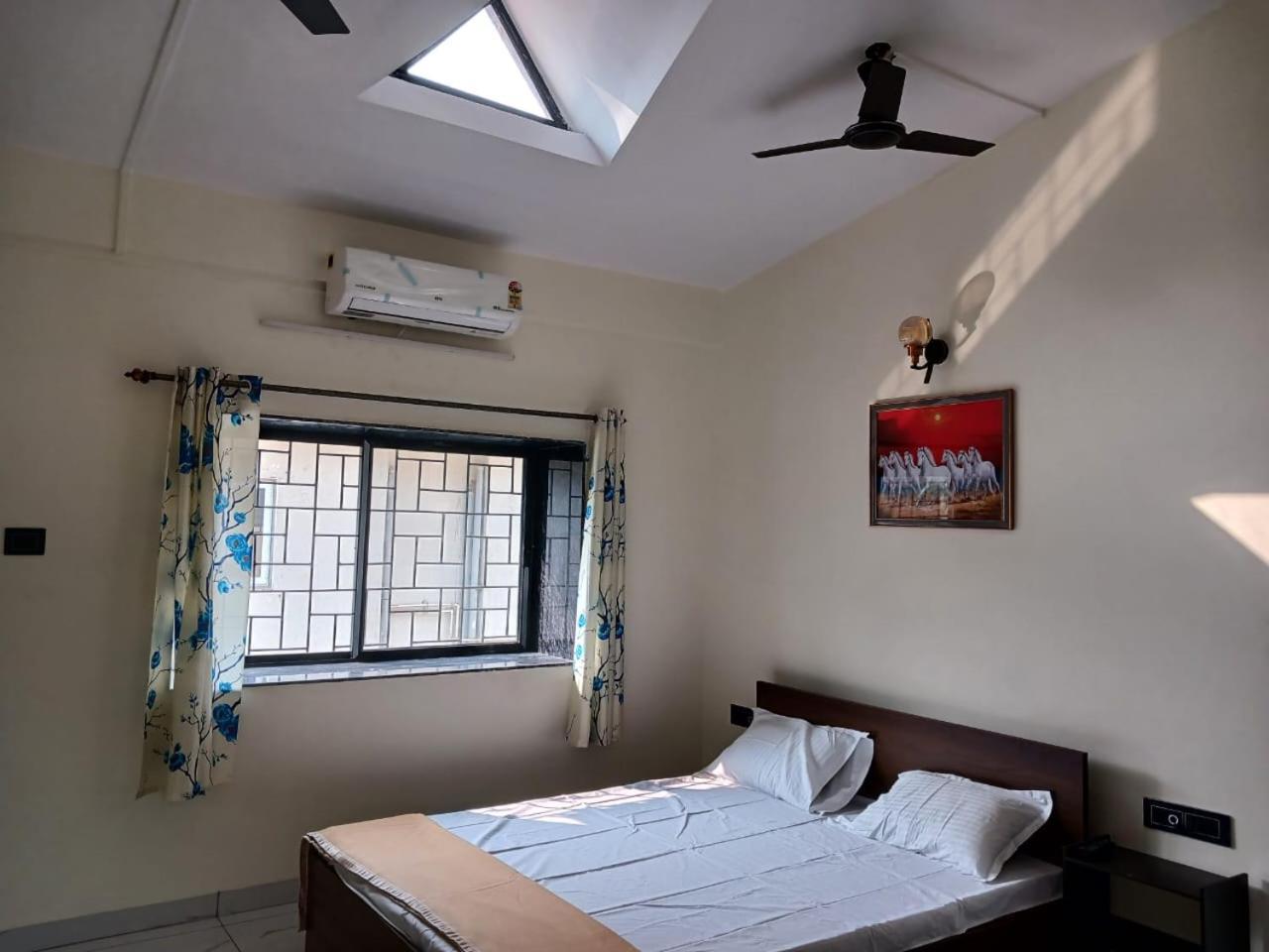Lavish Villa - 3 Bhk Pool With Lawn Lonavala Esterno foto